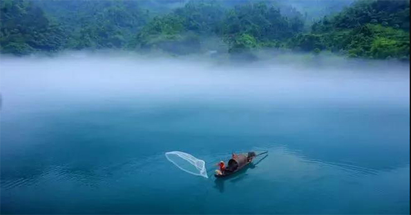 做人，讓自己高興；做事，讓別人放心